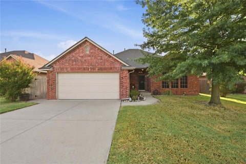 Photo of 4220 Kensington Drive, Moore, OK 73160 (MLS # 1250039)