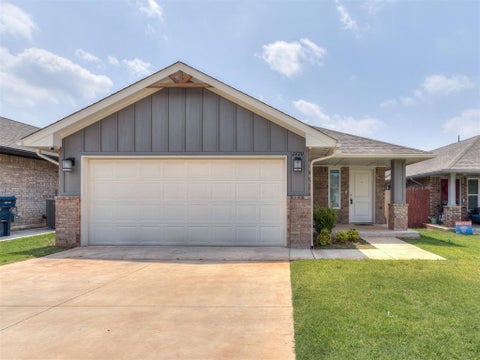 Photo of 2720 NW 199th Street, Edmond, OK 73012 (MLS # 1230700)