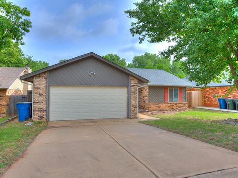 Photo of 2021 Foxfire Road, Edmond, OK 73003 (MLS # 1233091)