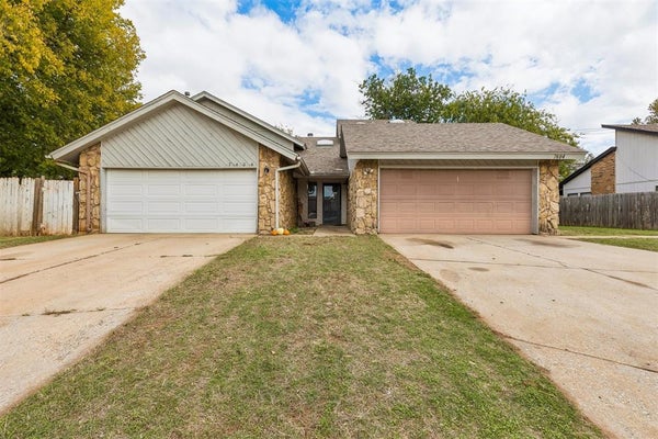 7404 KINGS MANOR CT, OKLAHOMA CITY, OK 73132 - Image 8ad734105e175a38f8f830cfbacdc4be/4197759502