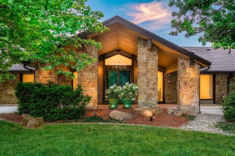 Photo of 1400 Pranter Lane, Edmond, OK 73013 (MLS # 1245310)