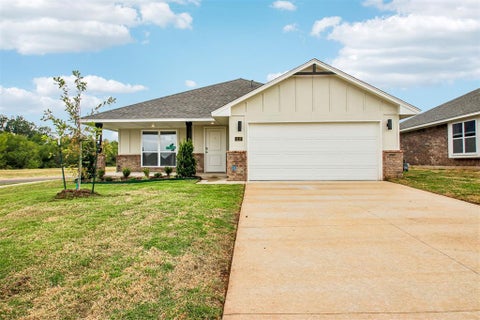 Photo of 1117 Redwood Creek Drive, Yukon, OK 73099 (MLS # 1240926)