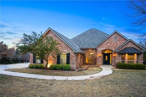Photo of 9417 Forest Dale Drive, Oklahoma City, OK 73151 (MLS # 1228149)