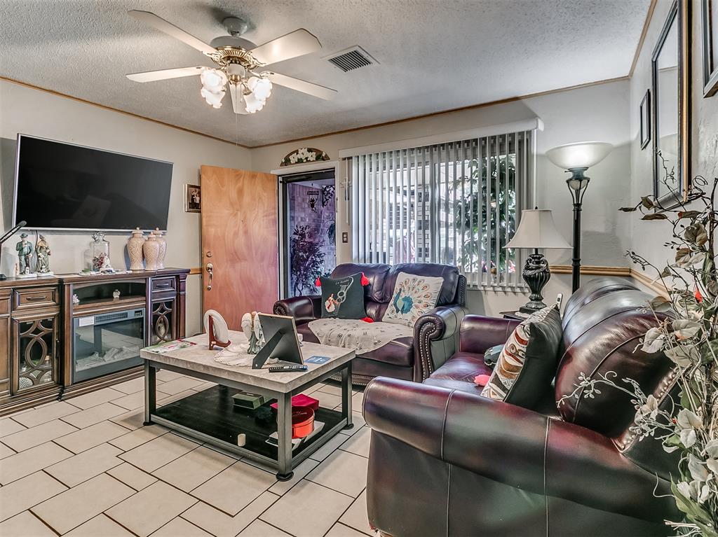 2612 SW 71st Street - Photo 4