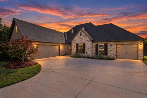 Photo of 3407 Rustic Hollow, Guthrie, OK 73044 (MLS # 1254608)