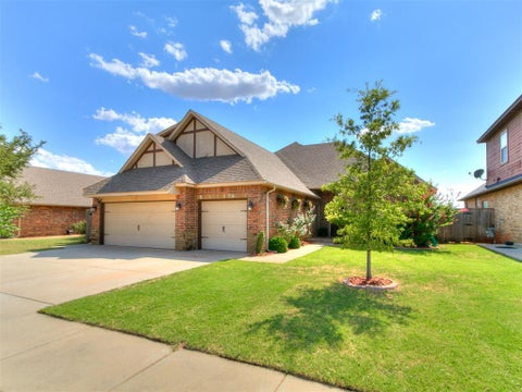 Photo of 18305 Haslemere Lane, Edmond, OK 73012 (MLS # 1244340)