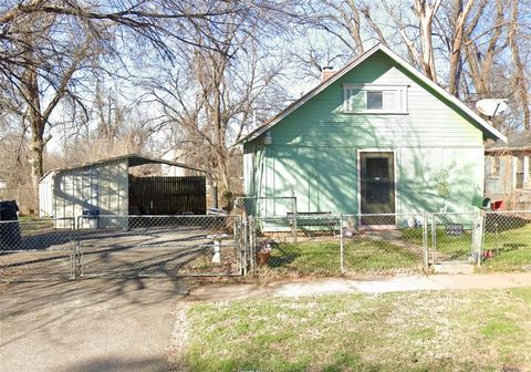 Photo of 415 SE 23rd Street, Oklahoma City, OK 73129 (MLS # 1224182)