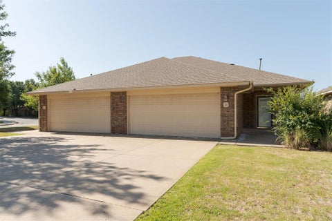 Photo of 10 NW 156th Street #10, Edmond, OK 73013 (MLS # 1244103)