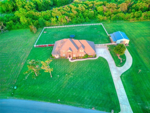Photo of 9340 Bear Creek Road, Guthrie, OK 73044 (MLS # 1225862)