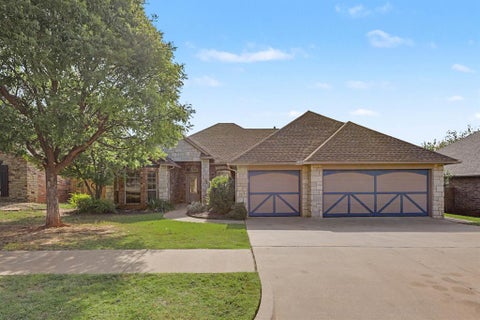 Photo of 16208 Old Oak Drive, Edmond, OK 73013 (MLS # 1250761)