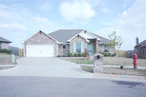Photo of 5216 Bing Circle, Edmond, OK 73034 (MLS # 1241244)