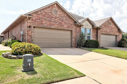 Photo of 1632 Laurel Place, Edmond, OK 73003 (MLS # 1226205)