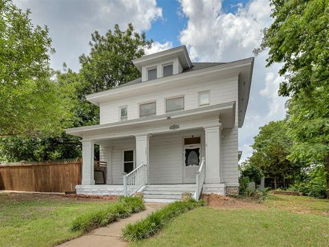 Photo of 202 S Roberts Avenue, El Reno, OK 73036 (MLS # 1232917)