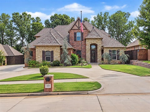 Photo of 420 Stonemill Boulevard, Yukon, OK 73099 (MLS # 1251414)