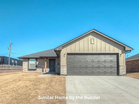 Photo of 916 NW 95th Street, Oklahoma City, OK 73114 (MLS # 1236389)