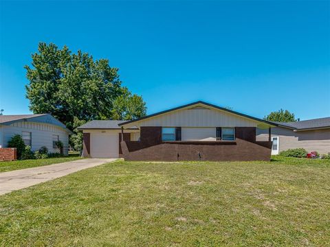 Photo of 2837 SW 63rd Street, Oklahoma City, OK 73159 (MLS # 1229475)