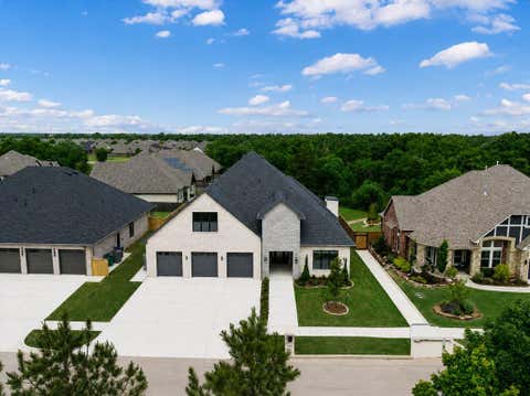 Photo of 10045 SW 27th Street, Yukon, OK 73099 (MLS # 1241914)