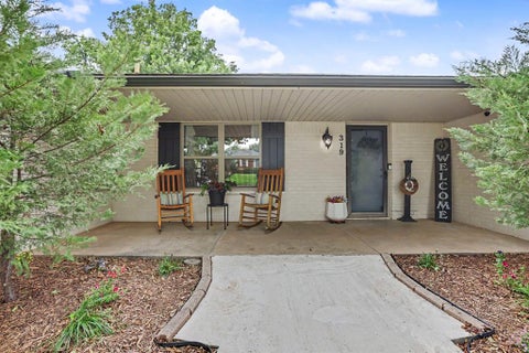 Photo of 319 W Bass Avenue, Yukon, OK 73099 (MLS # 1234493)