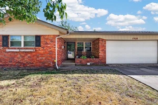 1928 LANESBORO DR, OKLAHOMA CITY, OK 73120 - Image 8f439ea8fe57f65e6097510a8f80dffa/535383131