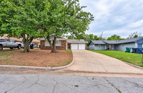 Photo of 3208 SE 54th Street, Oklahoma City, OK 73135 (MLS # 1251034)
