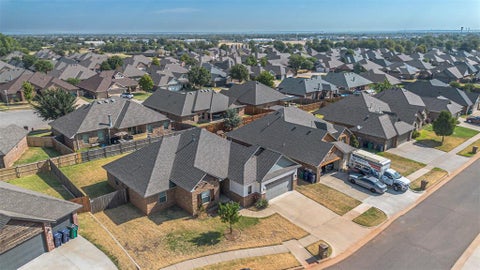 Photo of 9121 NW 89th Street, Yukon, OK 73099 (MLS # 1246320)