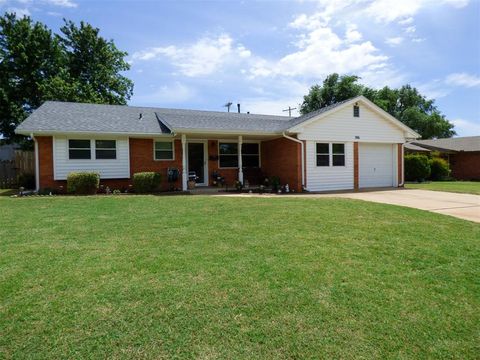 Photo of 106 Kelly Drive, Moore, OK 73160 (MLS # 1229436)