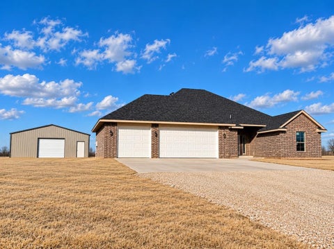 Photo of 1984 Preakness Path, Blanchard, OK 73010 (MLS # 1241268)