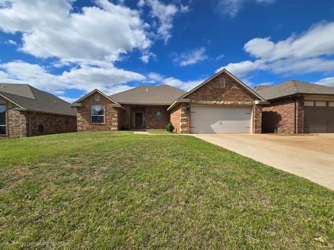 Photo of 4709 Grand Avenue, Noble, OK 73068 (MLS # 1228256)