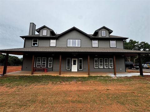 Photo of 8121 N Eastern Avenue, Oklahoma City, OK 73131 (MLS # 1228385)