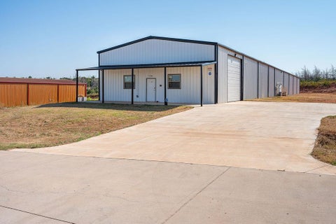 Photo of 11600 Maui Lane, Edmond, OK 73034 (MLS # 1248497)