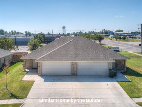 Photo of 1107 Ashton Lane, Yukon, OK 73099 (MLS # 1219862)