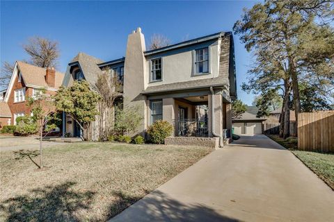 Photo of 711 NE 19th Street, Oklahoma City, OK 73105 (MLS # 1229406)