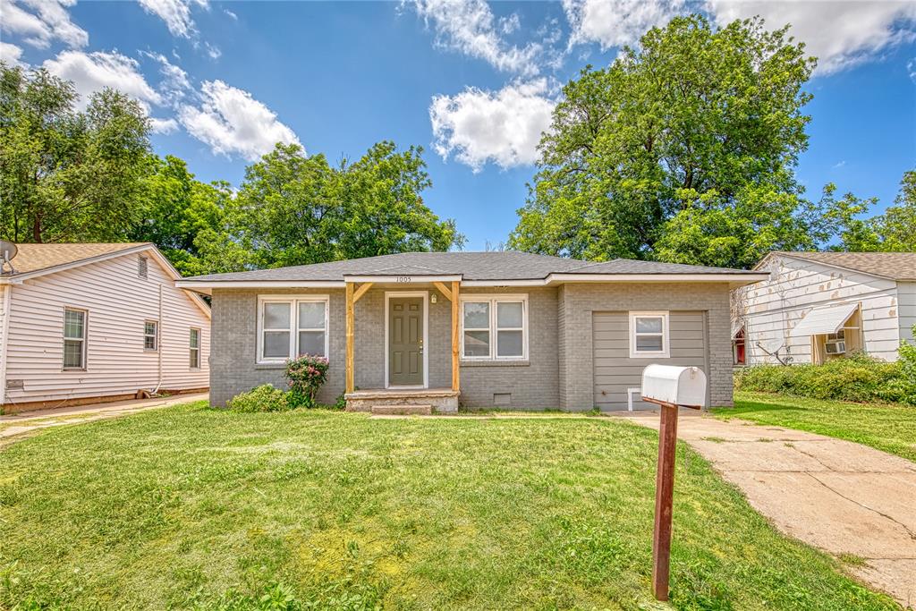 Photo 1 of 14 — 1005 N Adams Avenue, Elk City, OK 73644