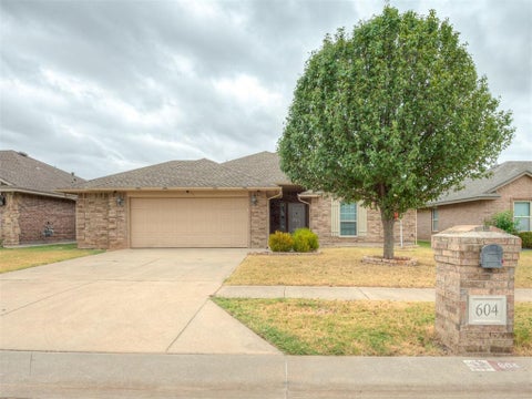 Photo of 604 SW 44th Street, Moore, OK 73160 (MLS # 1251362)