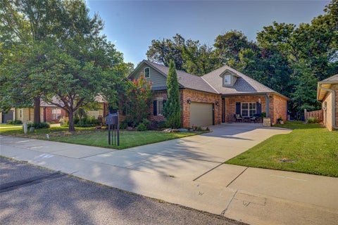Photo of 2116 Turtle Creek Drive, Norman, OK 73071 (MLS # 1243810)