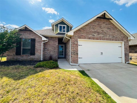 Photo of 8909 Poppey Place, Yukon, OK 73099 (MLS # 1248493)