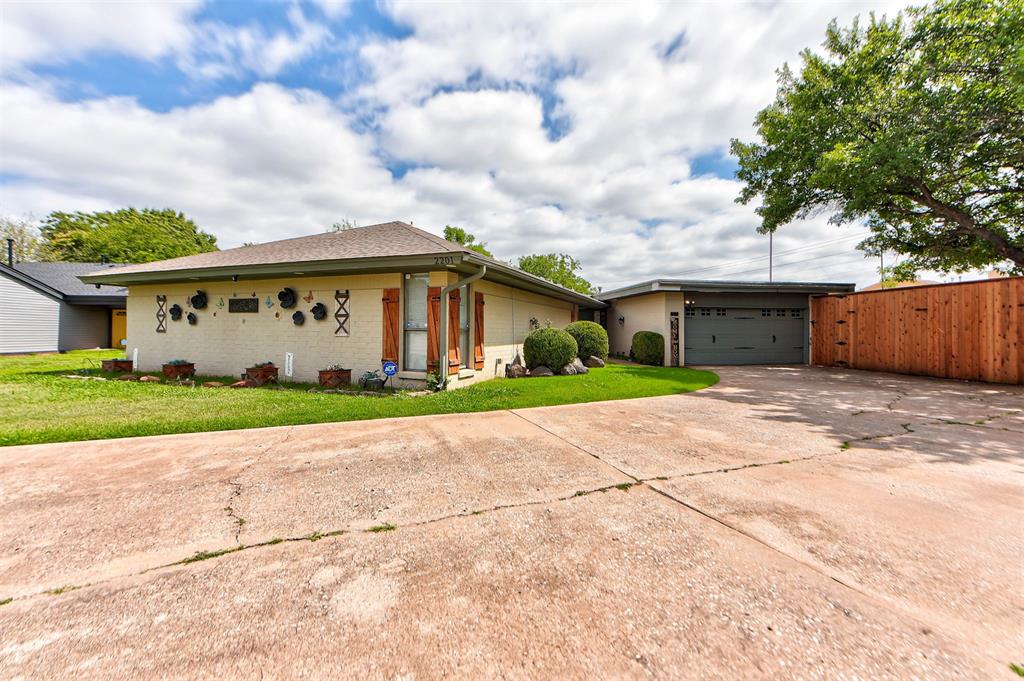 Photo 1 of 50 — 2201 NW 118th Terrace, Oklahoma City, OK 73120