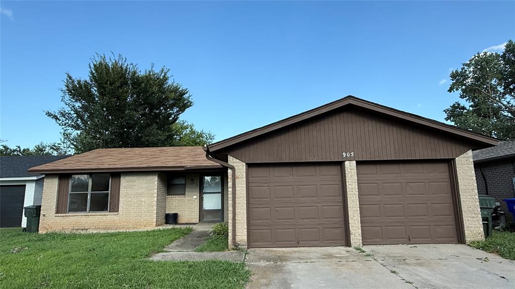 Photo 1 of 10 — 905 Branchwood Court, Norman, OK 73072