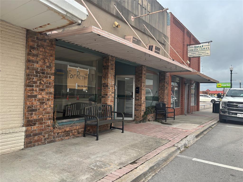 Photo 1 of 22 — 210 E Main Street, Davis, OK 73030