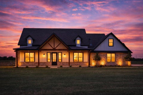 Photo of 701 S Cimarron Road, Yukon, OK 73099 (MLS # 1250173)