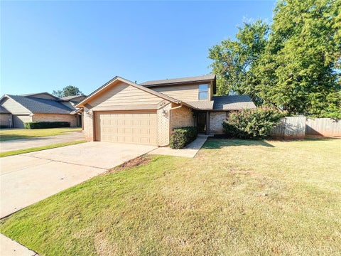 Photo of 213 Woodbridge Circle, Edmond, OK 73012 (MLS # 1243421)