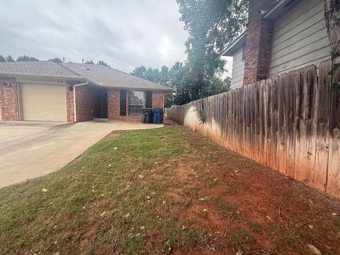Photo of 118 Sahoma Terrace, Edmond, OK 73013 (MLS # 1233482)