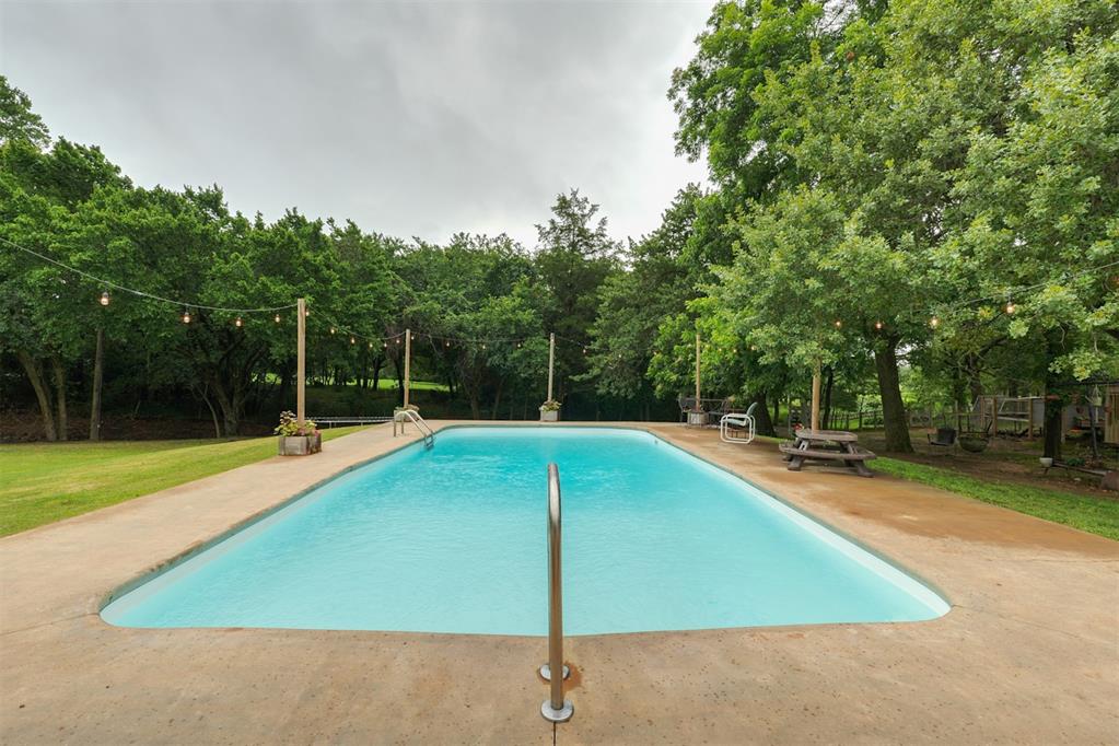 Shawnee, Oklahoma 74804, United States, 4 Bedrooms Bedrooms, ,3 BathroomsBathrooms,Residential,Active,164965