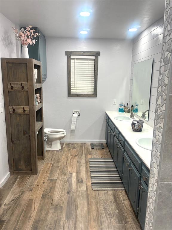 Shawnee, Oklahoma 74804, United States, 4 Bedrooms Bedrooms, ,3 BathroomsBathrooms,Residential,Active,164965