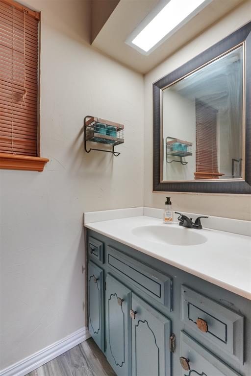 Shawnee, Oklahoma 74804, United States, 4 Bedrooms Bedrooms, ,3 BathroomsBathrooms,Residential,Active,164965