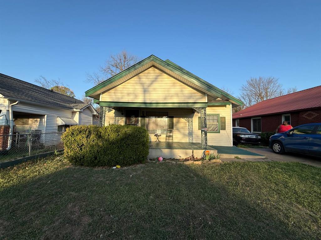 Photo 1 of 13 — 819 N Park Avenue, Shawnee, OK 74801