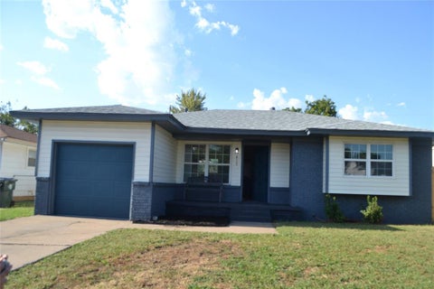 Photo of 917 W Rulane Drive, Midwest City, OK 73110 (MLS # 1245043)