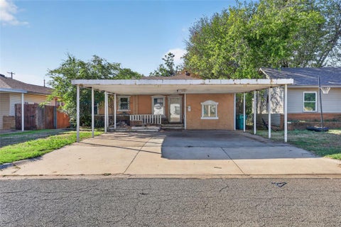 Photo of 928 SW 52nd Street, Oklahoma City, OK 73109 (MLS # 1253217)