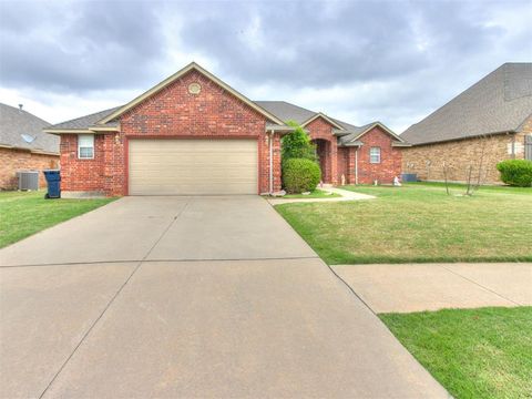 Photo of 10320 Queensbury Drive, Yukon, OK 73099 (MLS # 1225320)