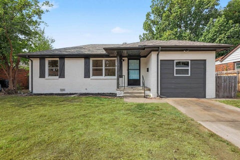 Photo of 1727 N Sapulpa Avenue, Oklahoma City, OK 73107 (MLS # 1250916)